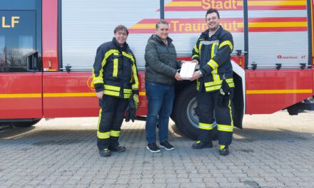 Technikspende der Fa. Diekom an die Freiwillige Feuerwehr Traunreut