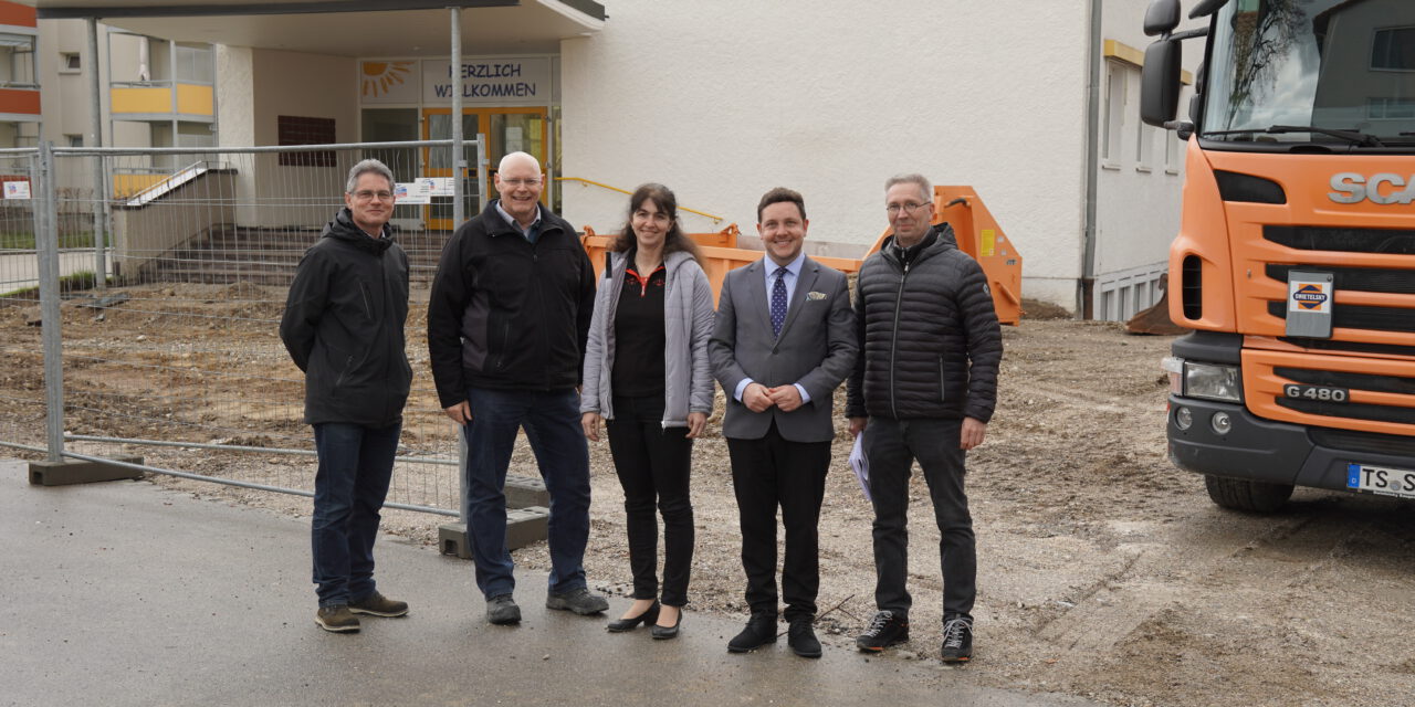 Neugestaltung des Vorplatzes der MST in Traunreut