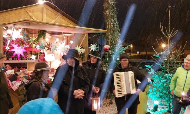 Traunreuter Christkindlmarkt noch bis 23. Dezember auf dem Wochenmarktplatz