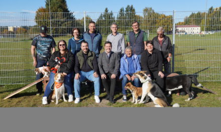 Neuer Hundeplatz in Traunreut begeistert Tierbesitzer