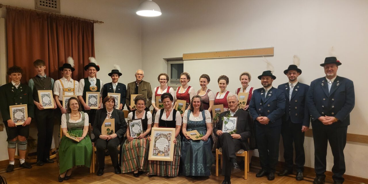 Trachtenverein Traunwalchen zieht Bilanz