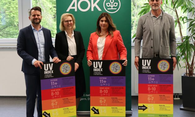 UV-Index-Tafel für das Franz-Haberlander-Freibad Traunreut