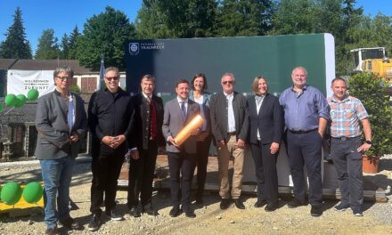 Grundsteinlegung für größte Kita in Traunreut