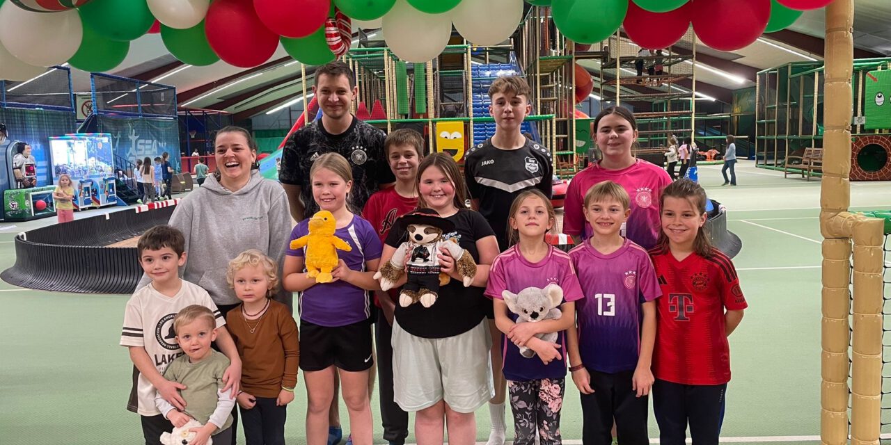Kindertanzgruppe der Siebenbürger Sachsen Traunreut im Funpark unterwegs
