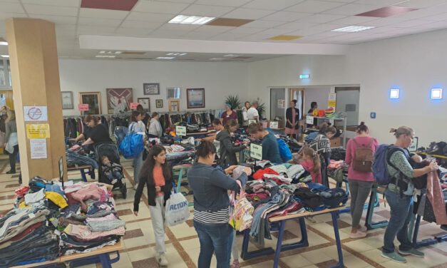 Kinderkleiderbasar 14. März Mittelschule Traunreut