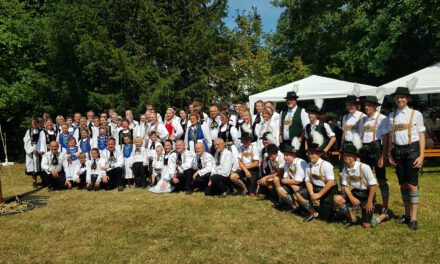 30 Jahre Kronenfest: Siebenbürger Sachsen feiern lebendige Tradition