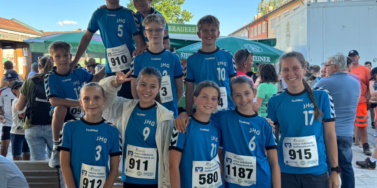 Sportpaket der Jahrgangstufe 5 DES jhg beim Traunreuter Stadtlauf