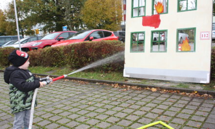 Blaulichtfamilie zu Gast bei der Traunpassage am 11. Oktober